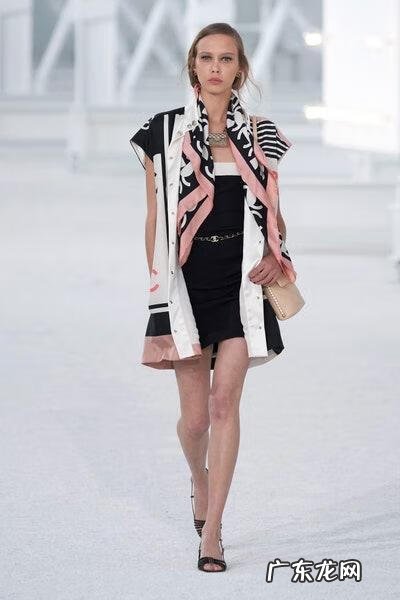 夏奈尔女装格纹呢面料 夏奈尔女装款式