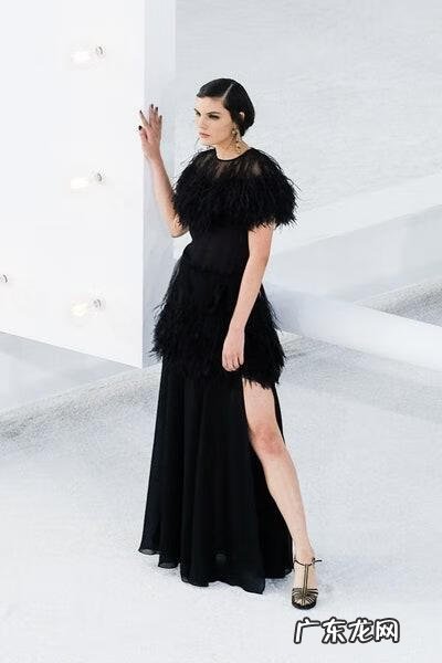 夏奈尔女装格纹呢面料 夏奈尔女装款式