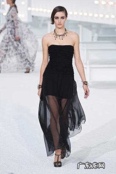 夏奈尔女装格纹呢面料 夏奈尔女装款式