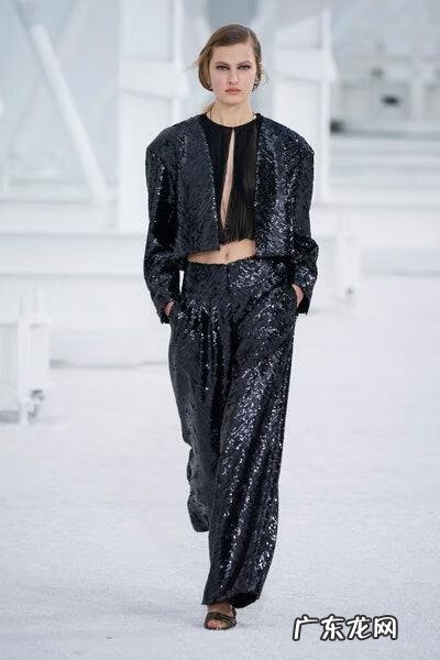 夏奈尔女装格纹呢面料 夏奈尔女装款式