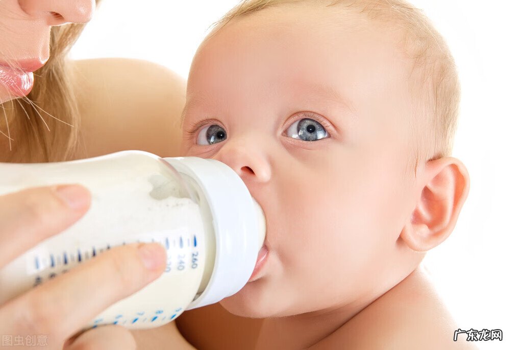 婴儿不喝奶瓶有什么好办法 婴儿不吃奶瓶的原因