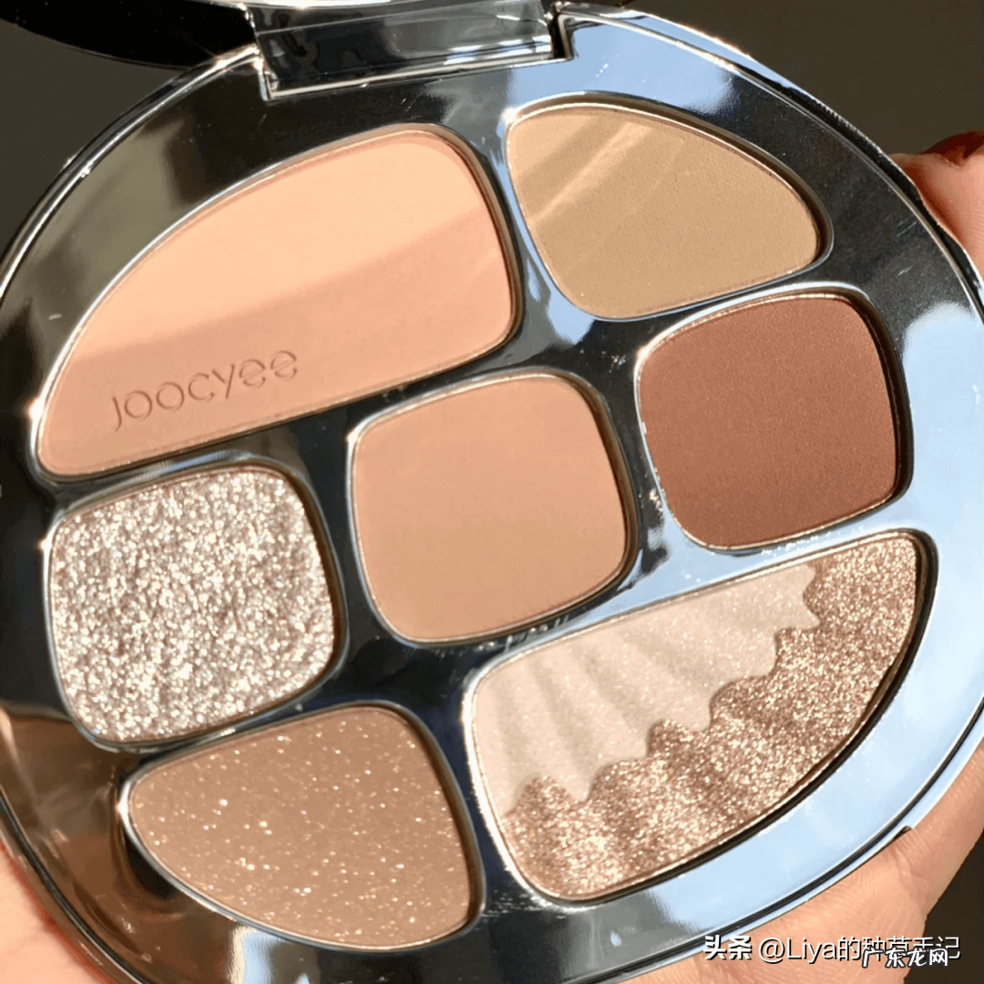 化妆步骤和技巧 新手化妆技巧有哪些