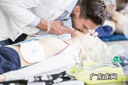 实施心肺复苏的5个误区