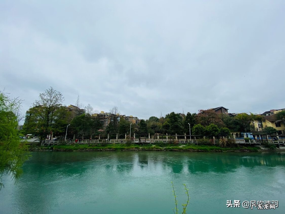 西水东引 西南临水的地方