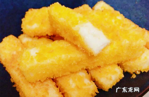 婴儿吃太多喷出来 宝宝快点喷出来