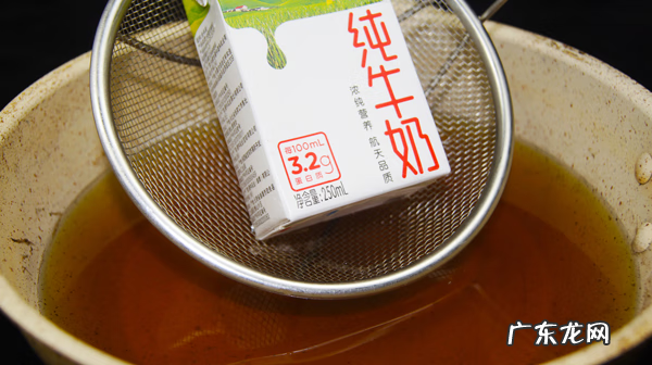 婴儿吃太多喷出来 宝宝快点喷出来