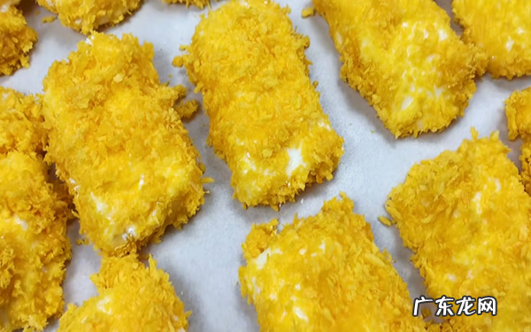 婴儿吃太多喷出来 宝宝快点喷出来