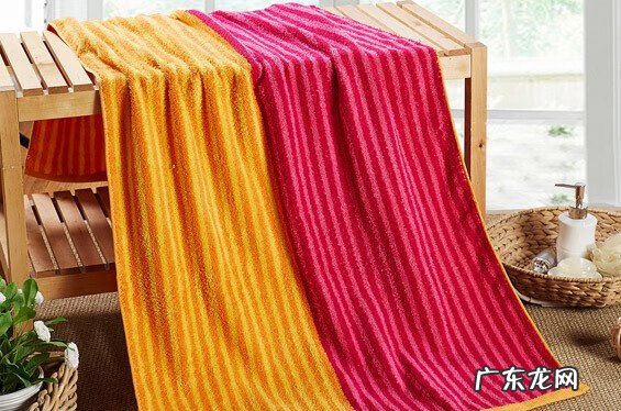 带扣浴巾怎么包的 头上裹浴巾