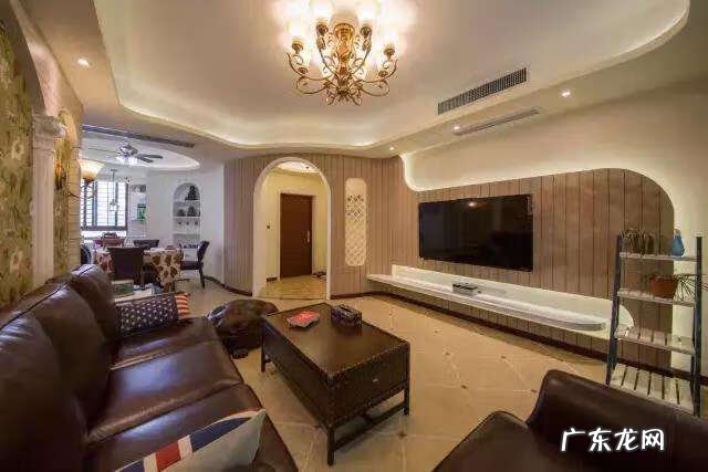 背靠窗户的风水化解 背景墙对窗有什么风水