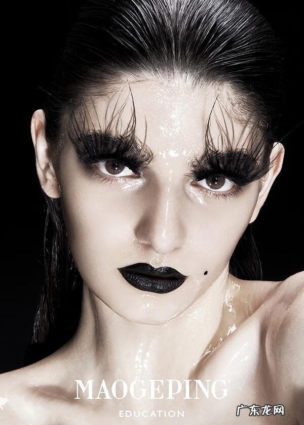 和化妆有关的专业 专业化妆师