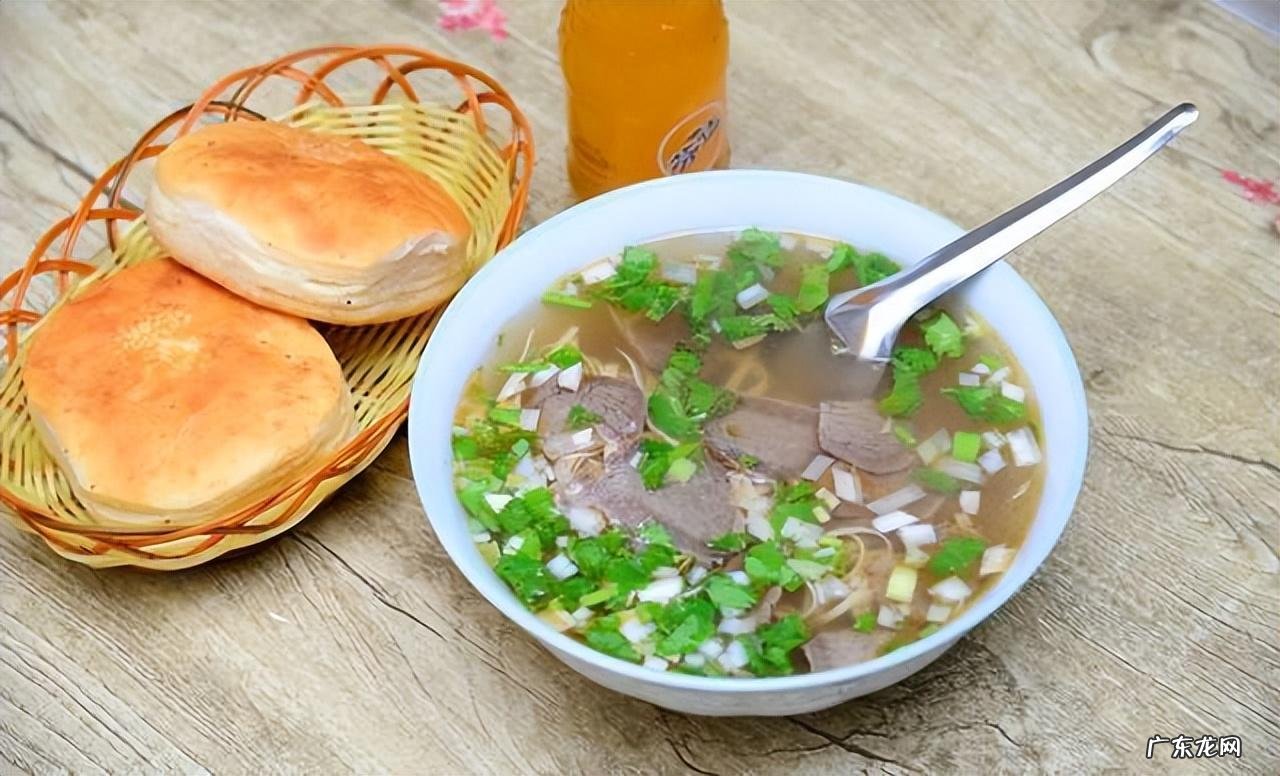 河南都有什么特色美食?烩面、胡辣汤、道口烧鸡、开封灌汤包