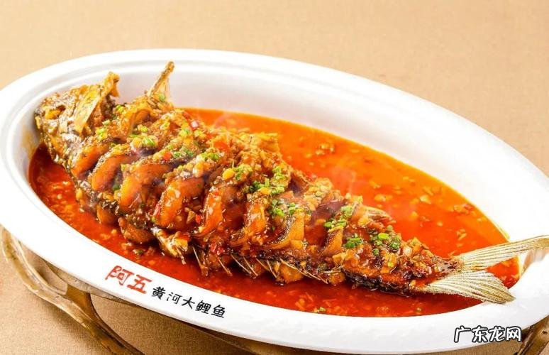 河南都有什么特色美食?烩面、胡辣汤、道口烧鸡、开封灌汤包