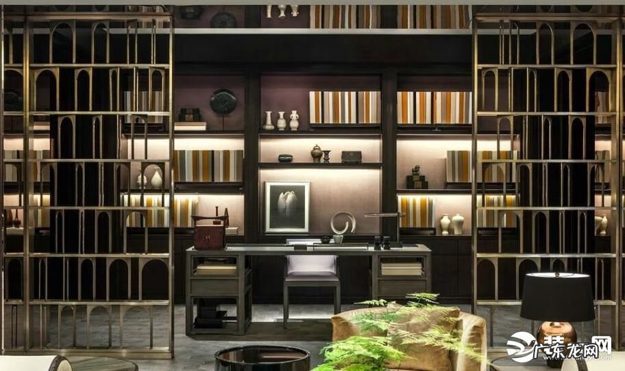 电脑桌摆放风水 进门看见电脑桌风水好么