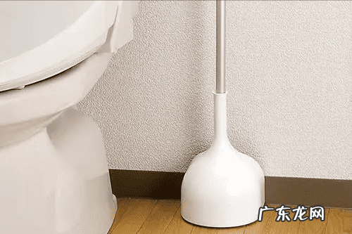 刷马桶刷子 马桶刷可以通马桶吗