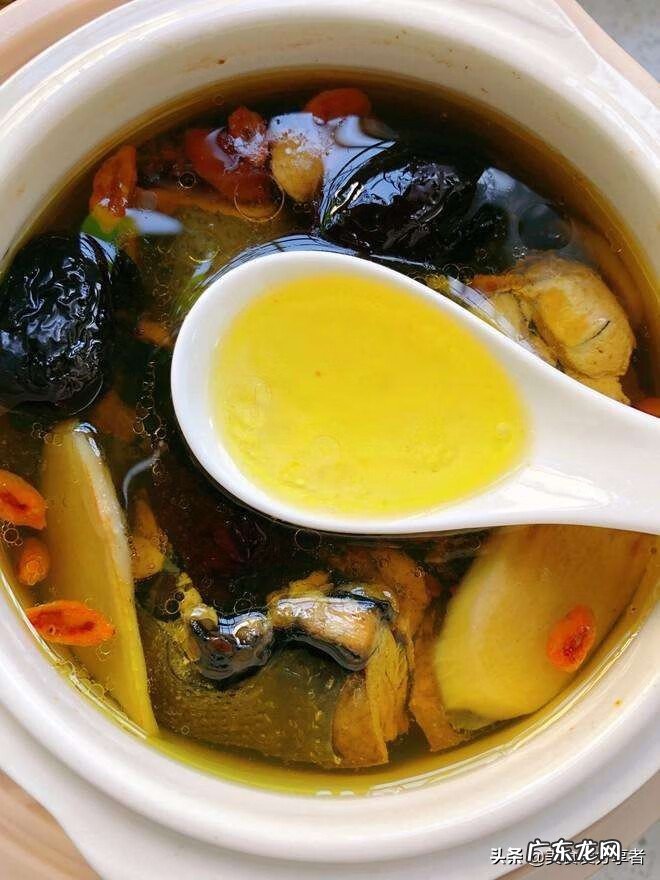 乌鸡的营养价值及功效和禁忌 乌鸡的营养价值?