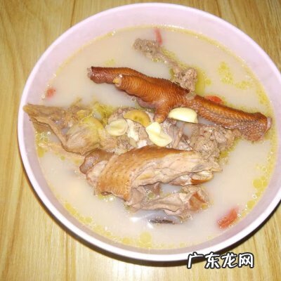 莲蓬的吃法与功效 莲蓬怎么吃好吃