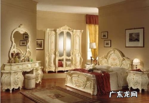 灯对床风水怎么说 吊灯对着床