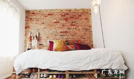 灯对床风水怎么说 吊灯对着床