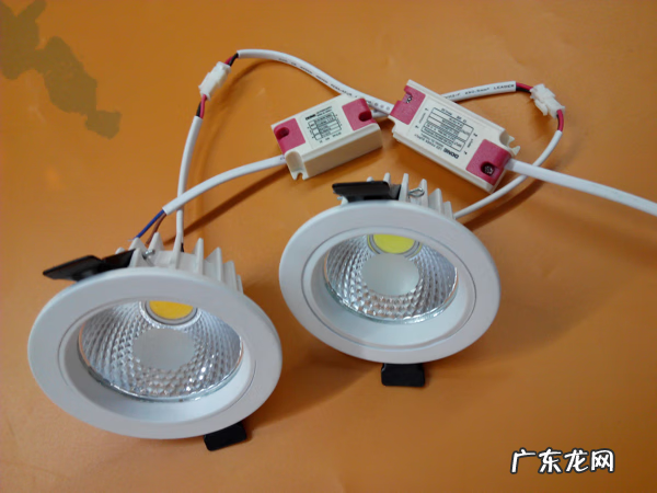 卧室床头筒灯灯风水禁忌 卧室床头装筒灯好不好