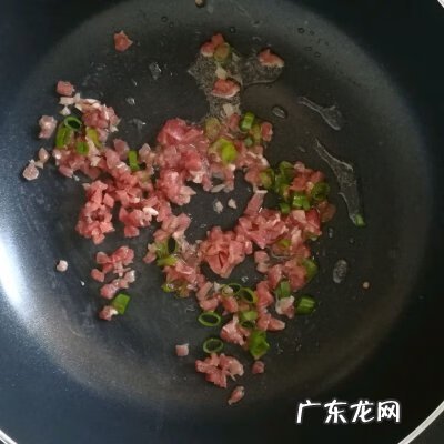 面条拌芝麻酱的做法 芝麻酱拌面的做法和配料