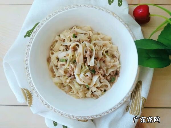 面条拌芝麻酱的做法 芝麻酱拌面的做法和配料