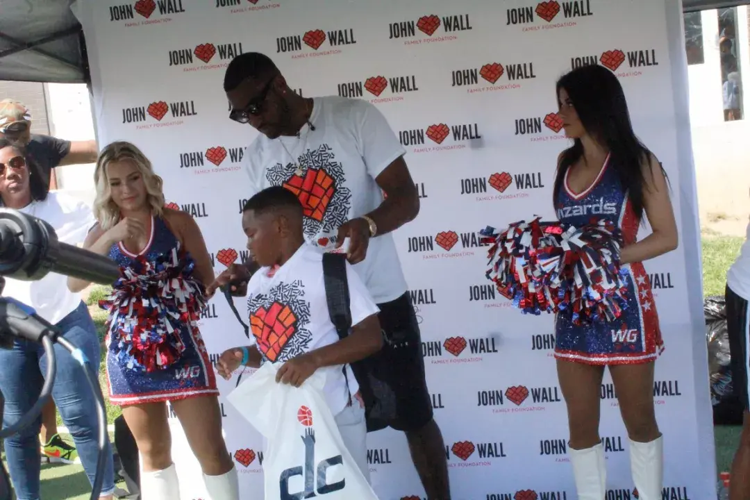 麦当娜 尼奇 米娜