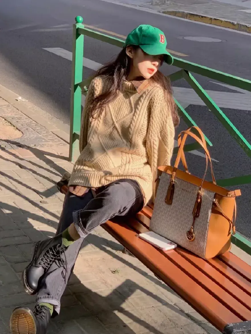 衬衫格子和毛衣搭配 格子衬衫配什么毛衣