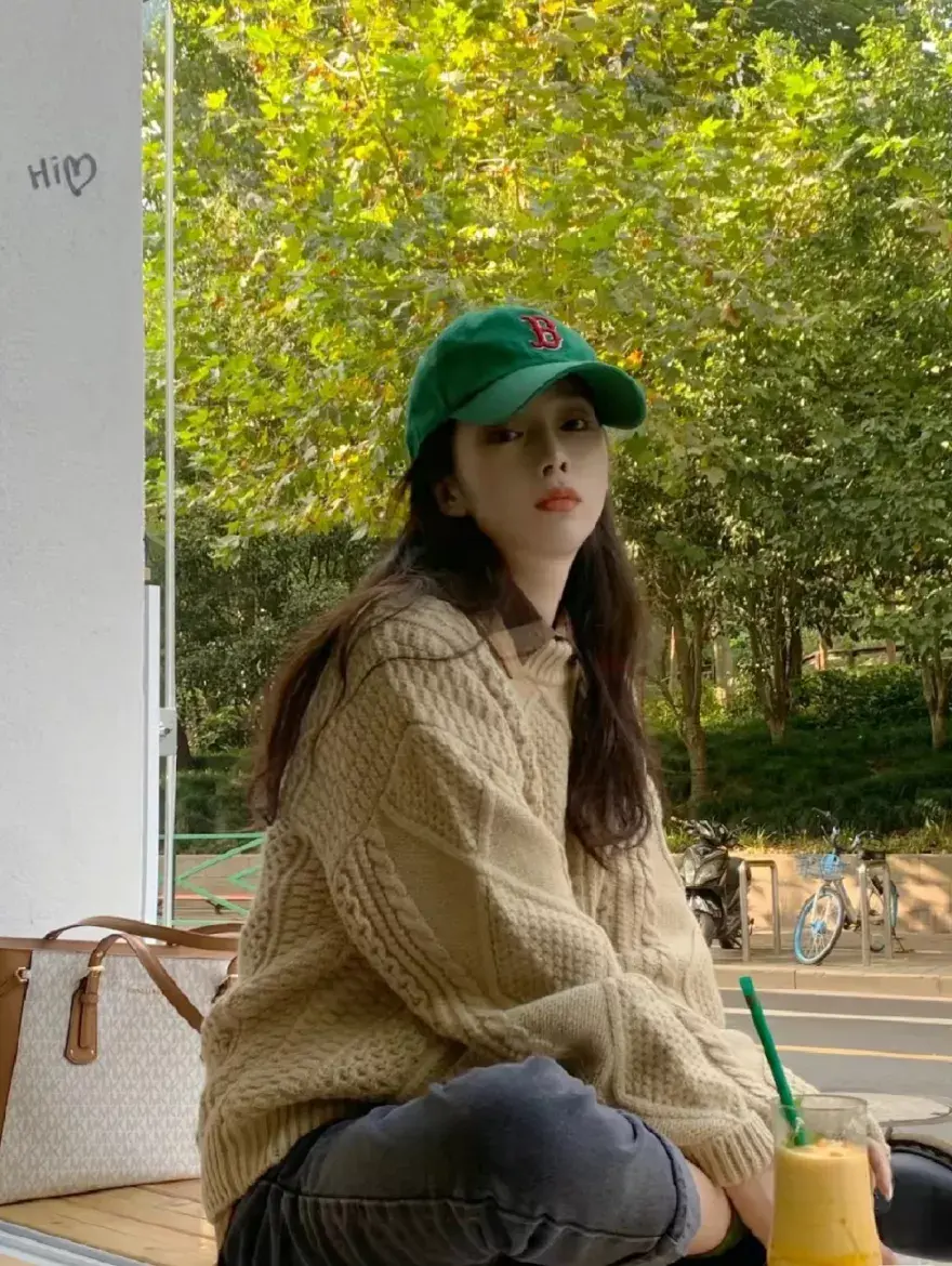 衬衫格子和毛衣搭配 格子衬衫配什么毛衣