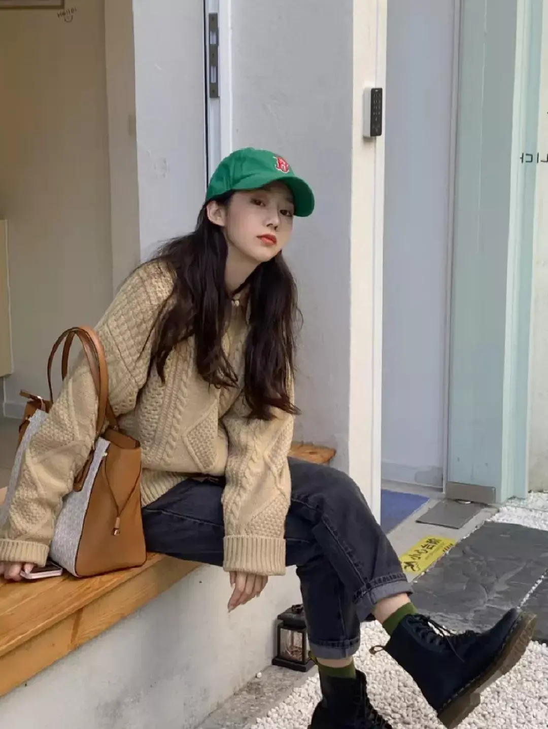 衬衫格子和毛衣搭配 格子衬衫配什么毛衣