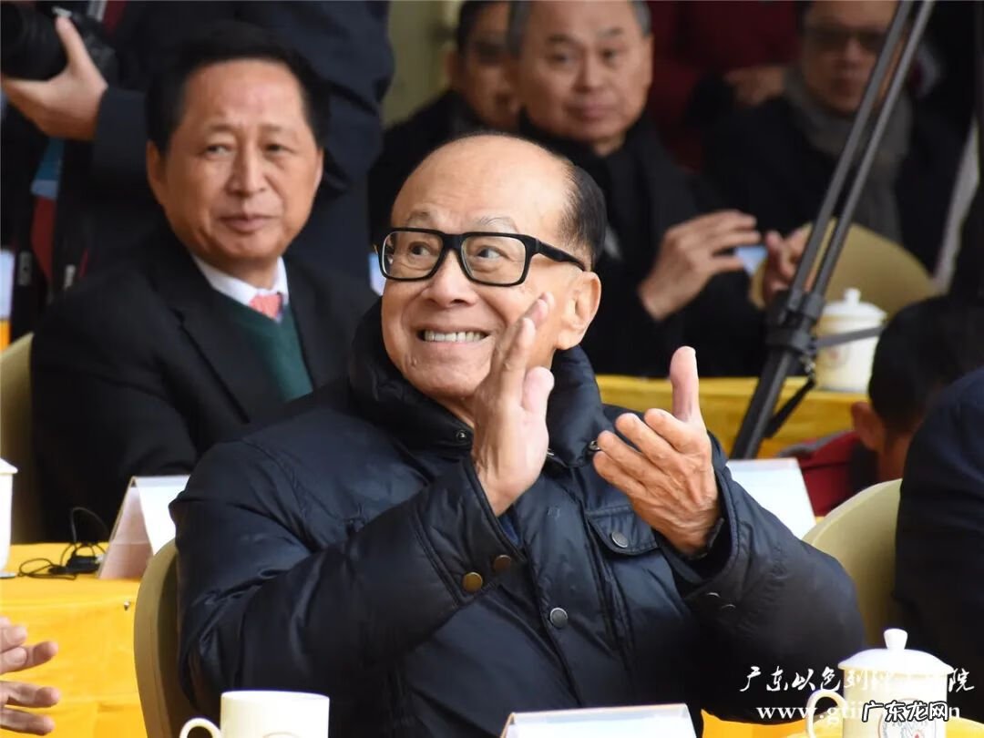 带黑框眼镜的风水 戴黑框眼镜的风水