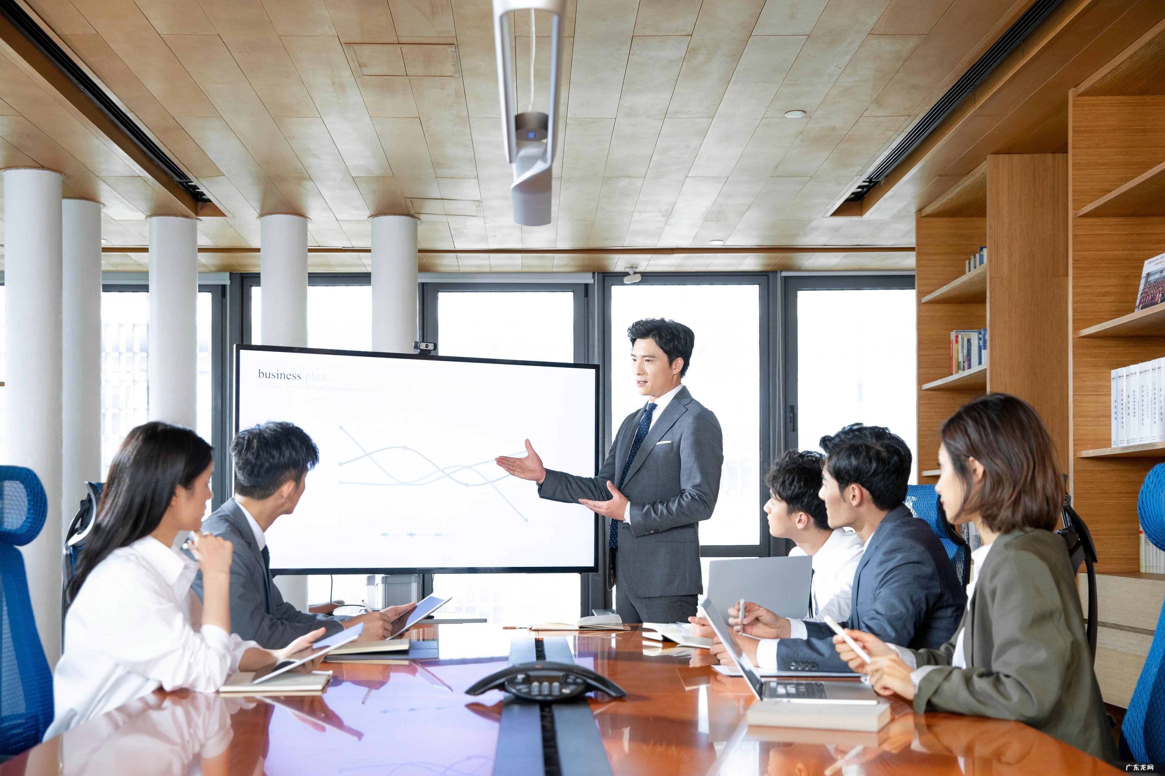 怎么提高自己的说话能力 怎样提高自己的表达能力?