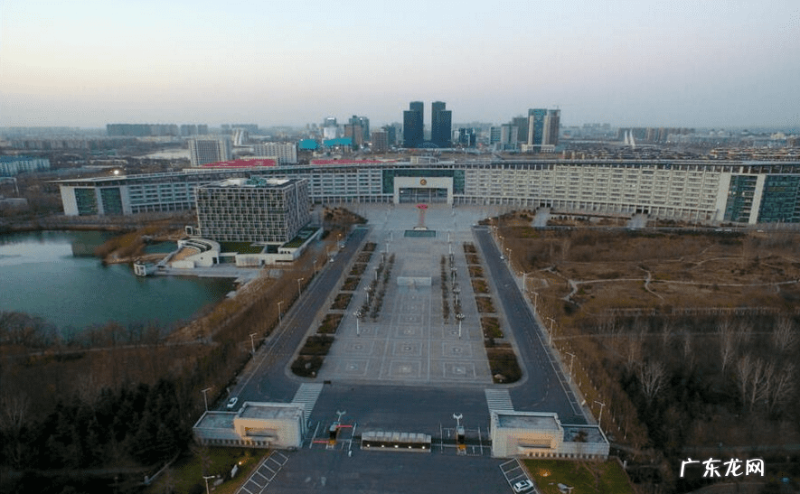 河南中医药大学龙子湖占地面积 河南中医药大学亚洲第一弓楼风水