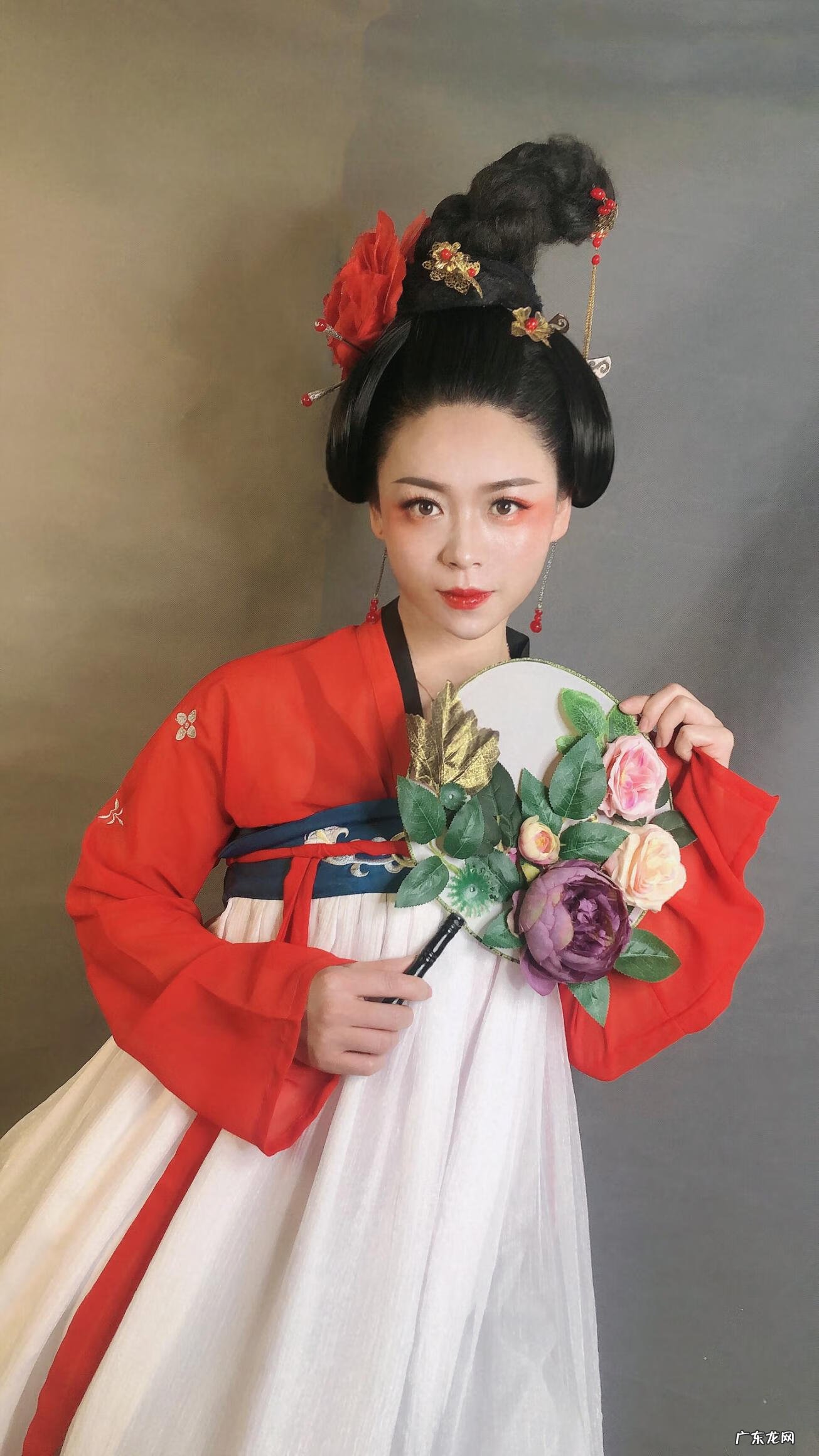 附近哪里有化妆和盘头 盘发化妆培训学校