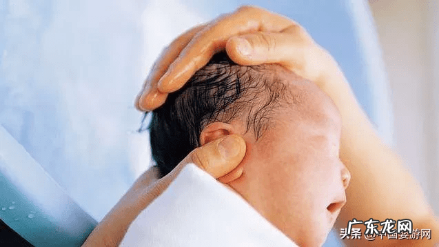 潜水耳朵进水怎么办 儿童游泳耳朵进水怎么办