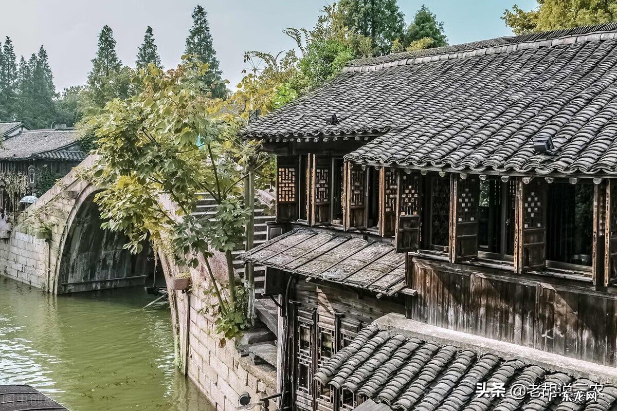 一层瓦房 两边盖楼房中间是瓦房好吗