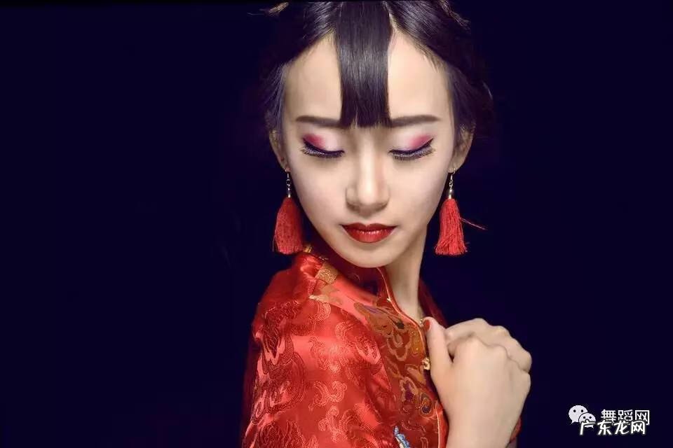 舞台妆的正确步骤 舞台妆步骤