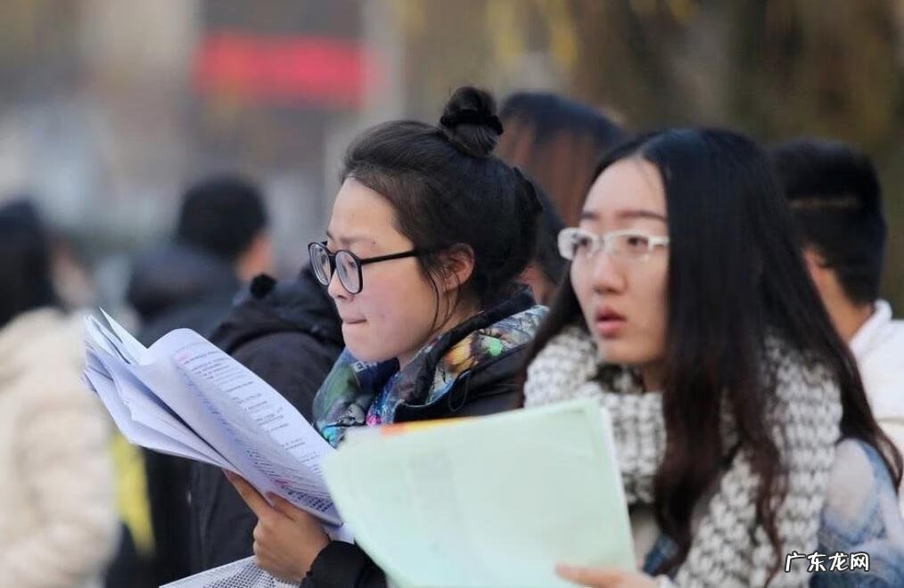 研究生各学校分数线 考研复试线和初试线的关系