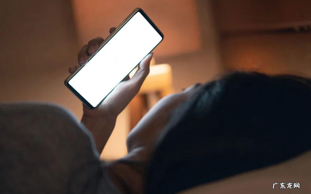 梳子断了怎么扔 风水 断了的梳子如何处理风水