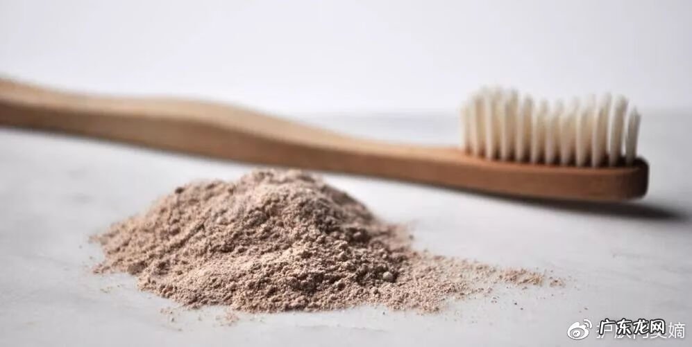 洁牙粉和牙膏一样吗 牙粉与牙膏