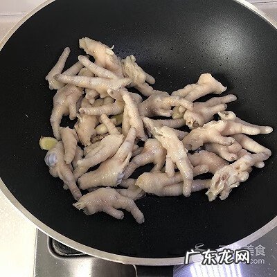 怎样做红烧鸡爪好吃又简单 鸡爪怎么烧简单又好吃图片