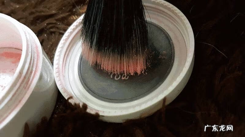 打腮红 如何打腮红步骤