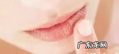 打腮红 如何打腮红步骤