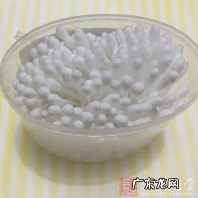 上眼皮肿怎么办 上眼皮肿是什么原因造成的