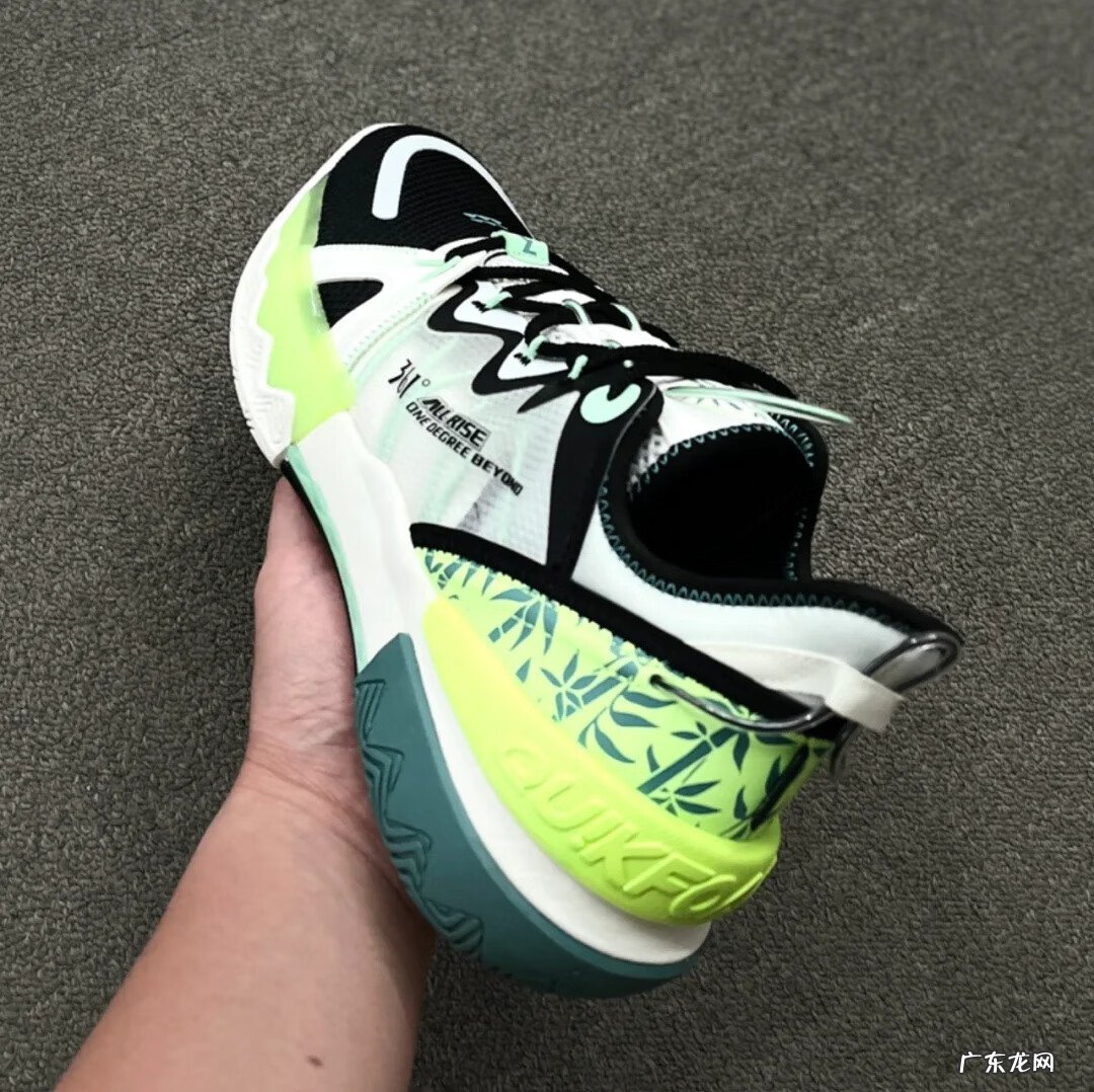 特步复古鞋系列 特步古风水晶底鞋