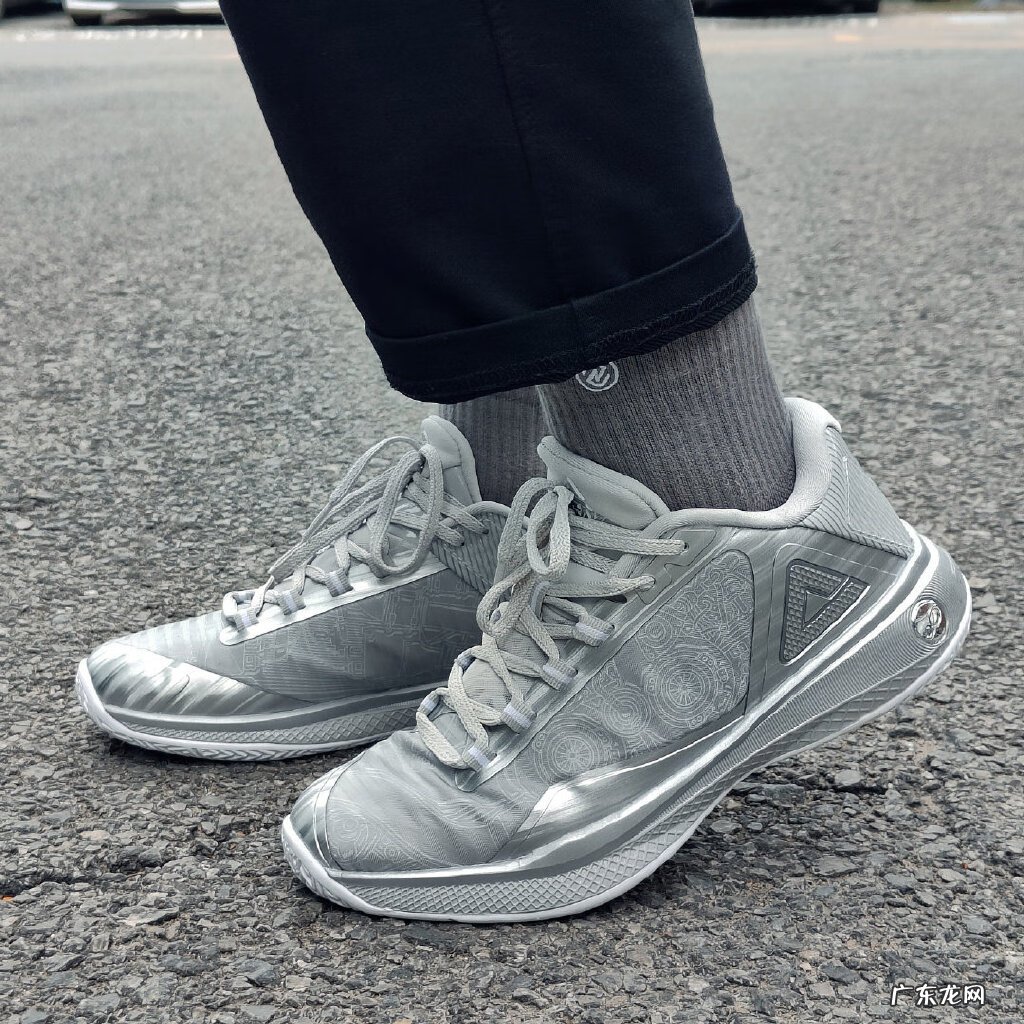 特步复古鞋系列 特步古风水晶底鞋