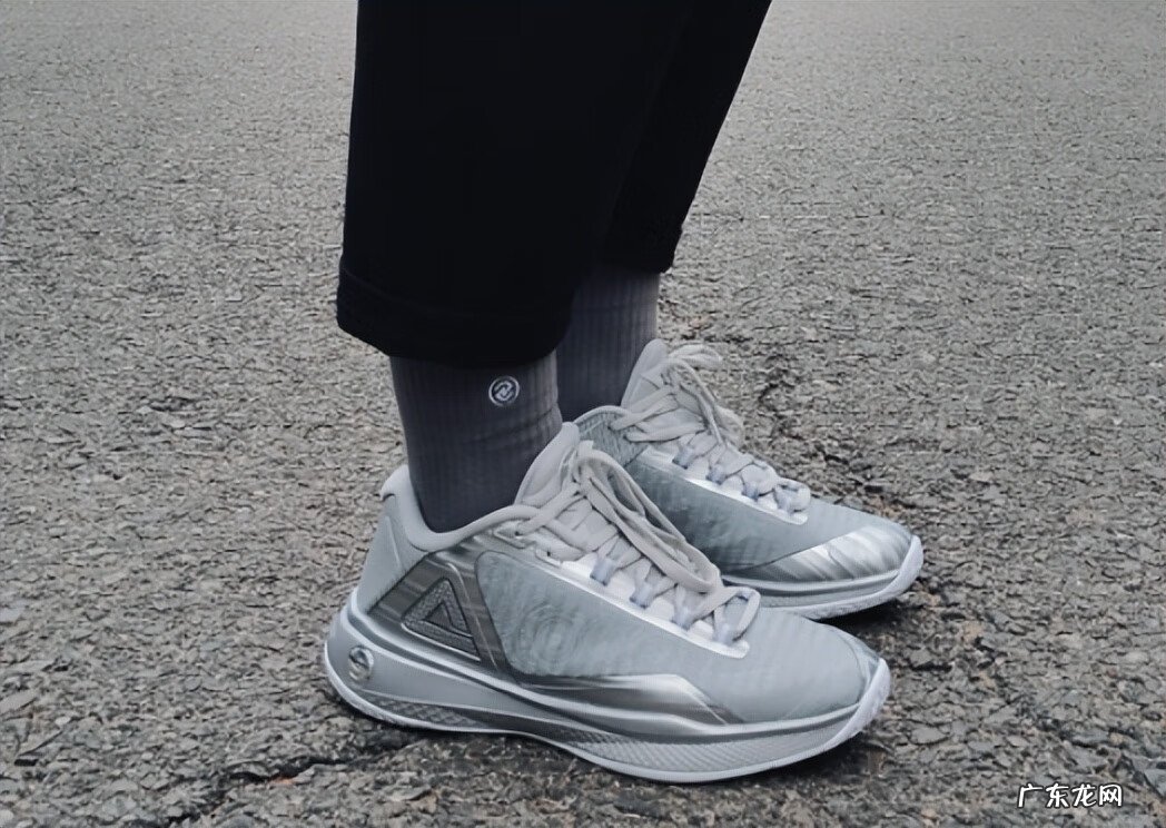 特步复古鞋系列 特步古风水晶底鞋