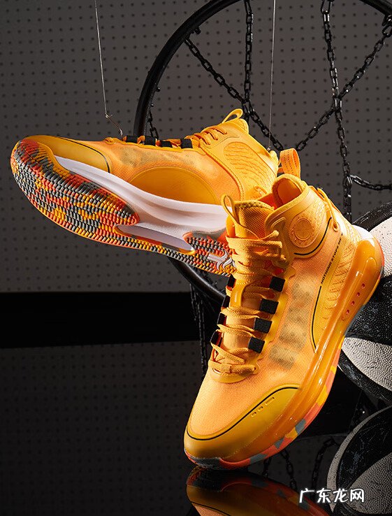 特步复古鞋系列 特步古风水晶底鞋