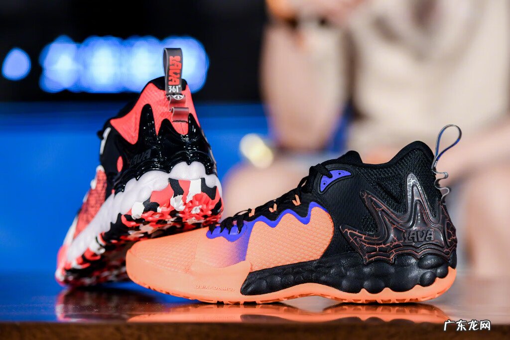 特步复古鞋系列 特步古风水晶底鞋