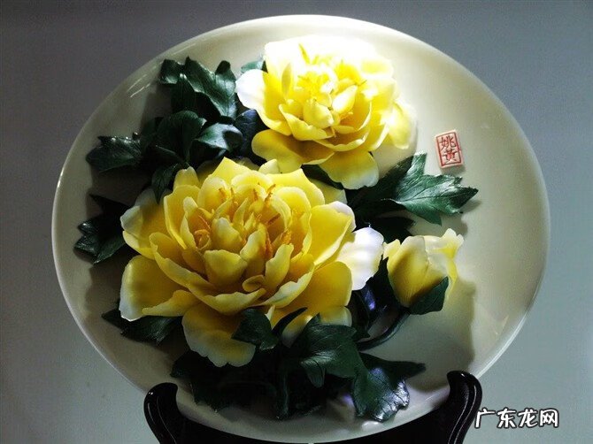 盘子摆件摆放家中什么位置 牡丹盘子可以摆放哪里