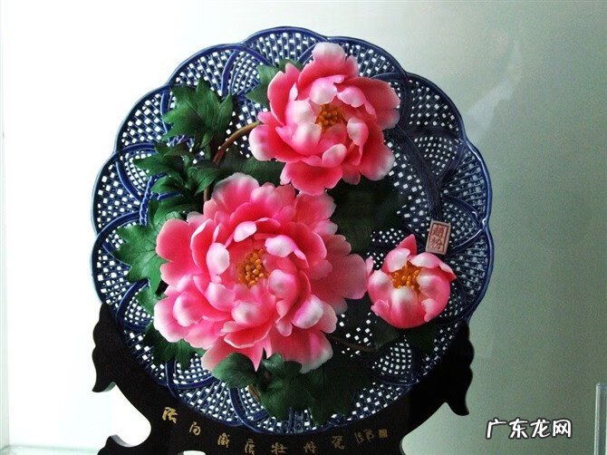 盘子摆件摆放家中什么位置 牡丹盘子可以摆放哪里